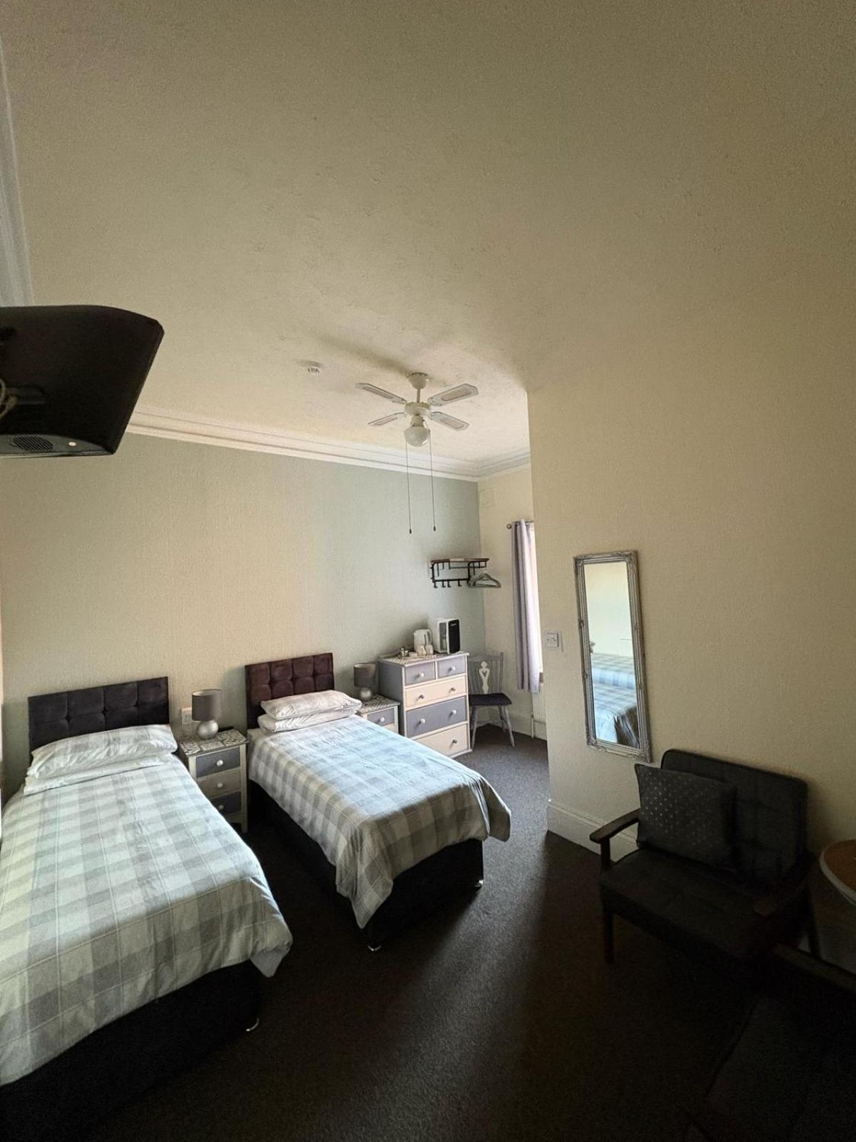 The Laurels Hotel Скегнес Екстериор снимка