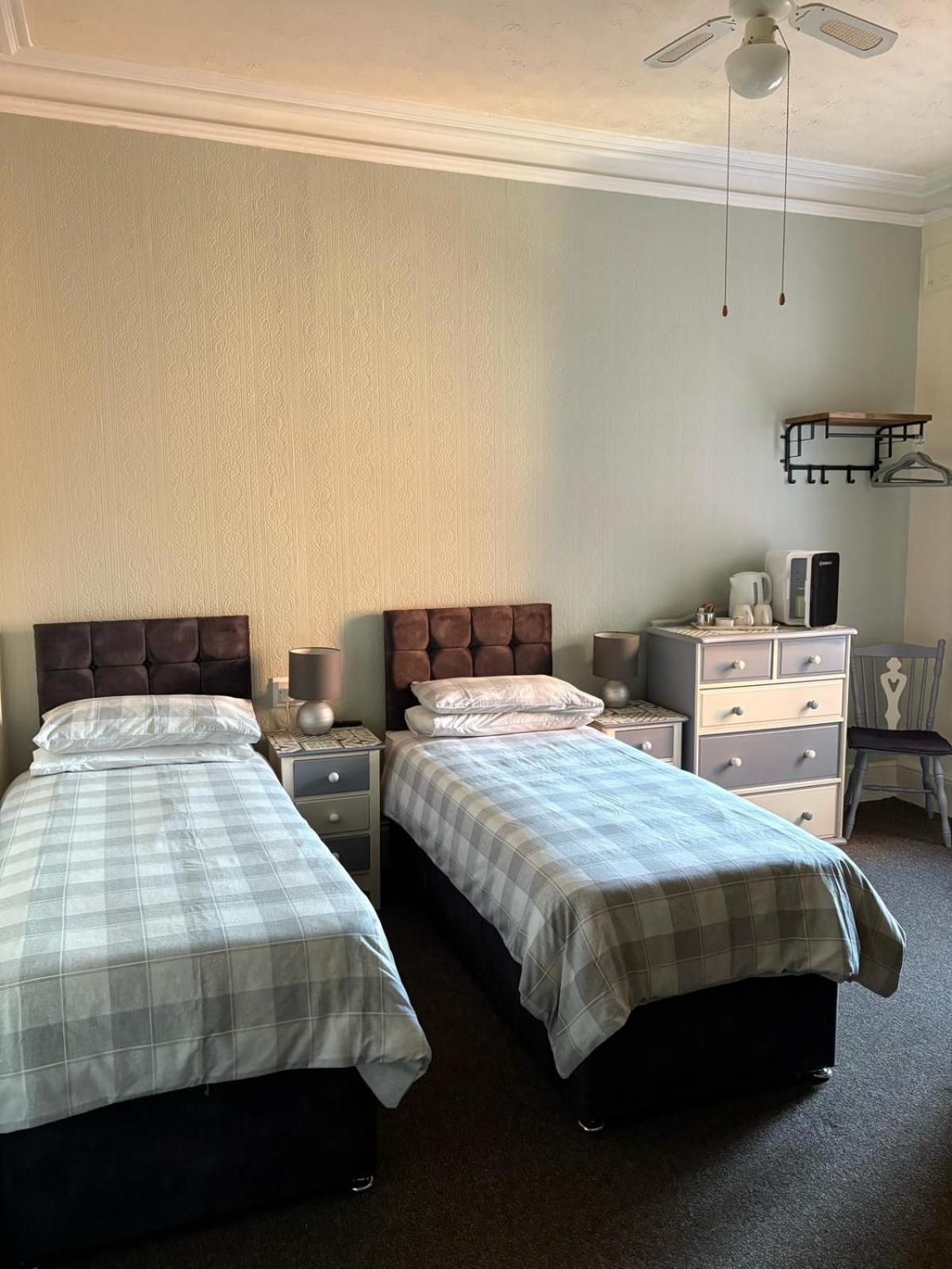 The Laurels Hotel Скегнес Екстериор снимка